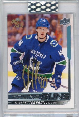 Elias Pettersson Canucks UD 2019-20 Young Guns Rookie Autographed Buybacks Card #06/25